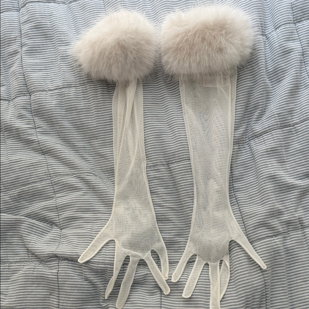 Oh Polly white gloves